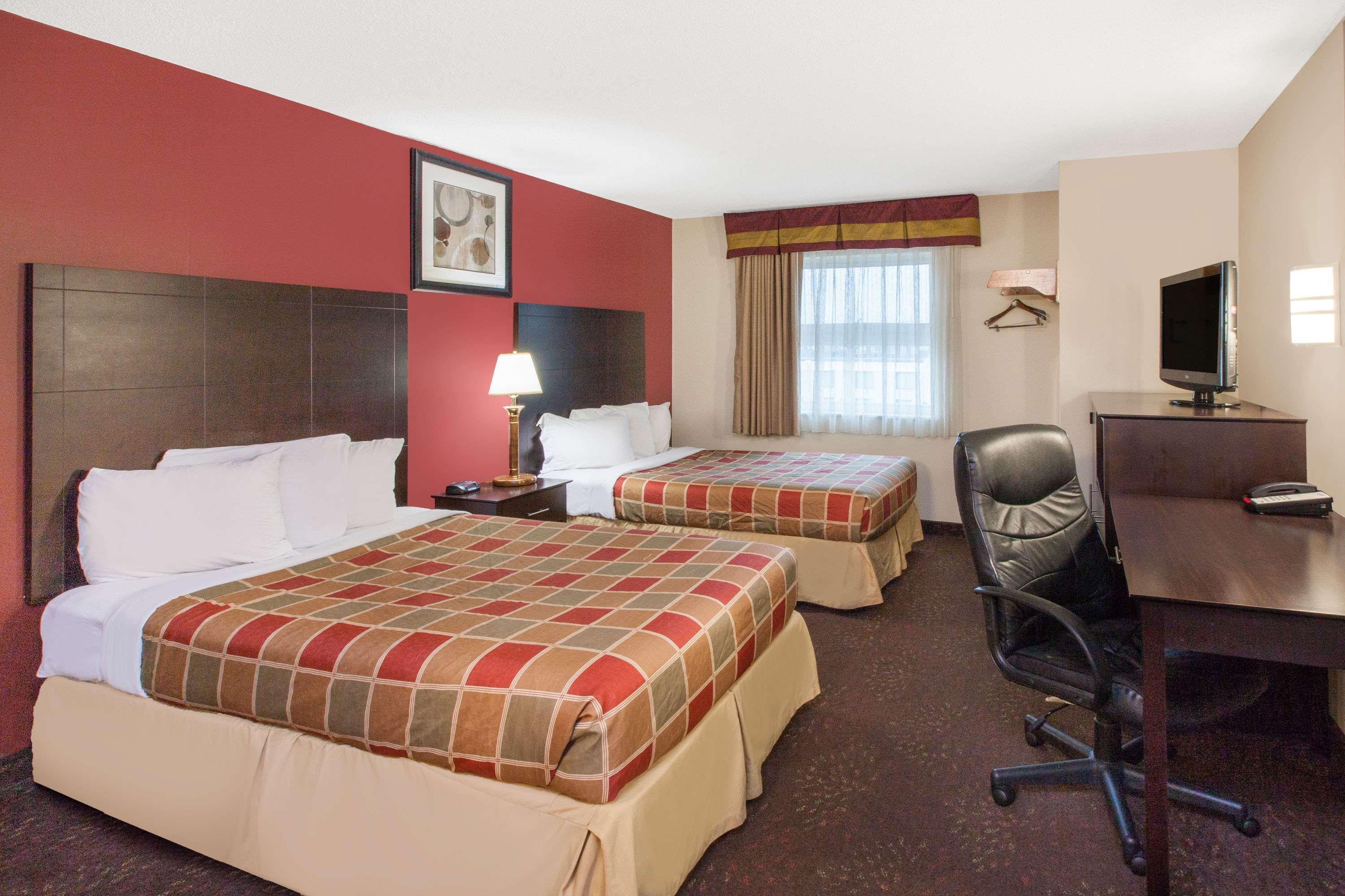 Travelodge By Wyndham Romulus Detroit Airport מראה חיצוני תמונה