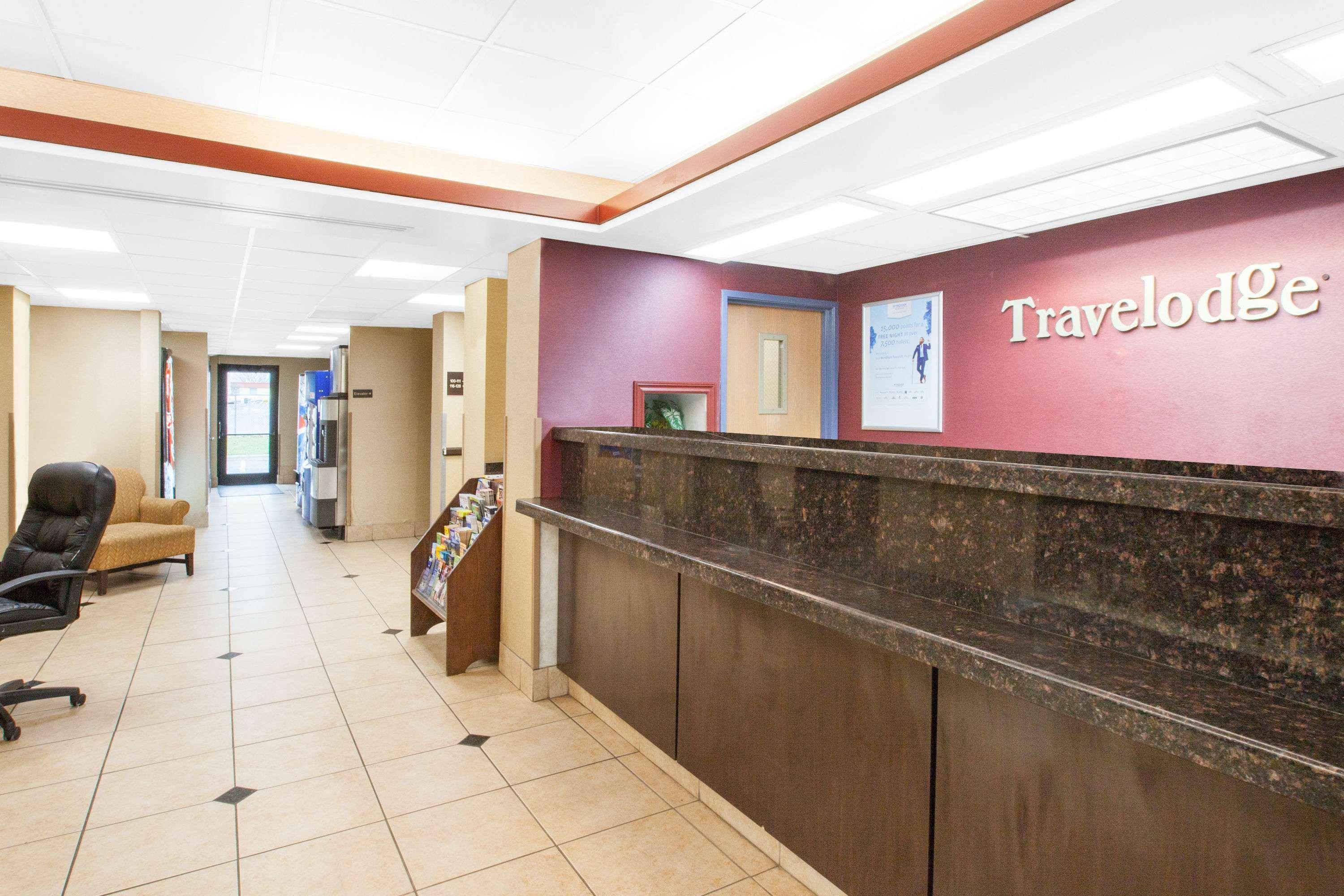 Travelodge By Wyndham Romulus Detroit Airport מראה חיצוני תמונה