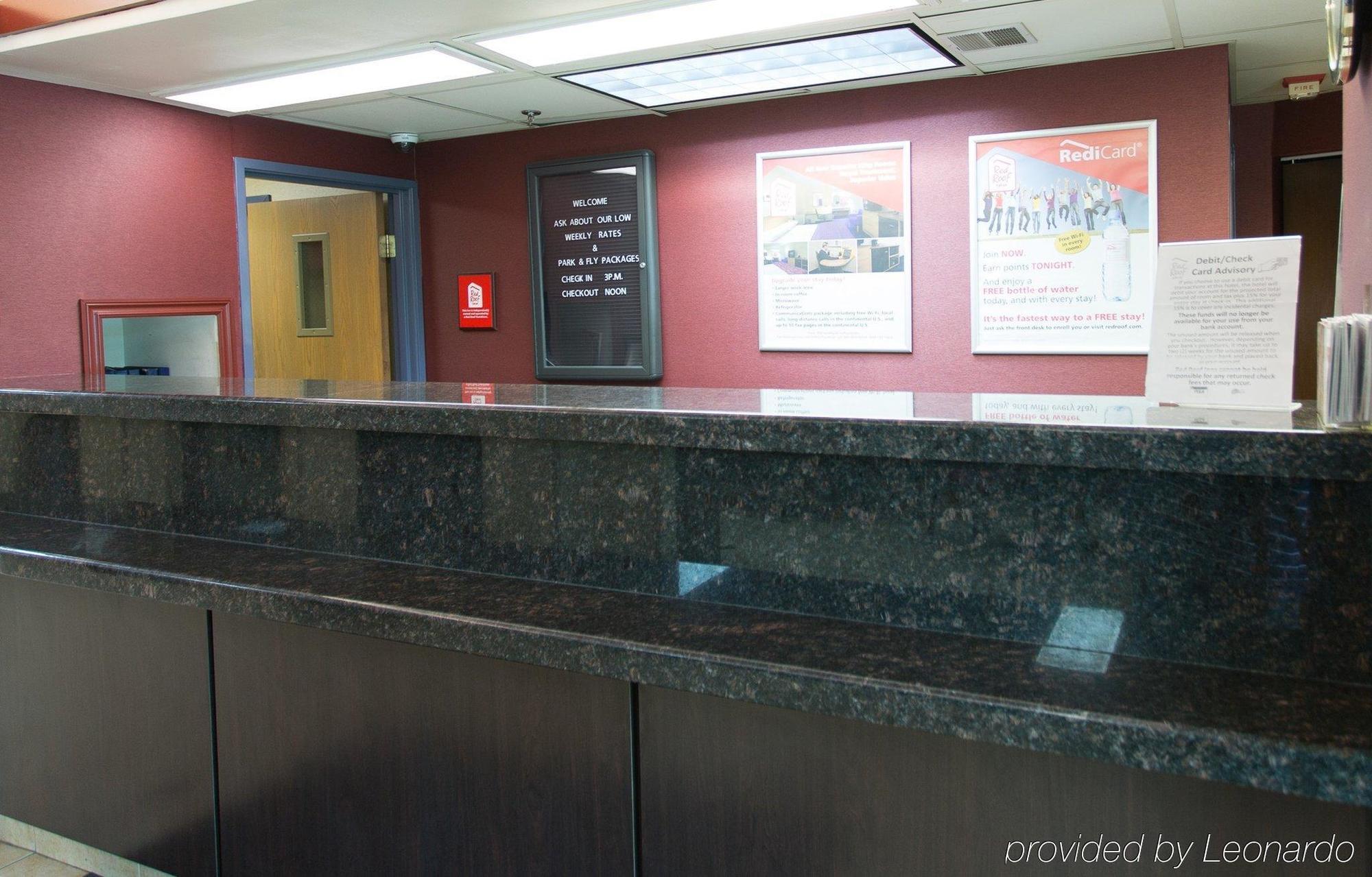Travelodge By Wyndham Romulus Detroit Airport מראה חיצוני תמונה